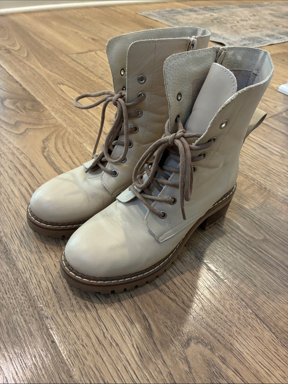 Bertuchi Cream Lace-Up Women’s Combat Boots with Chunky Sole